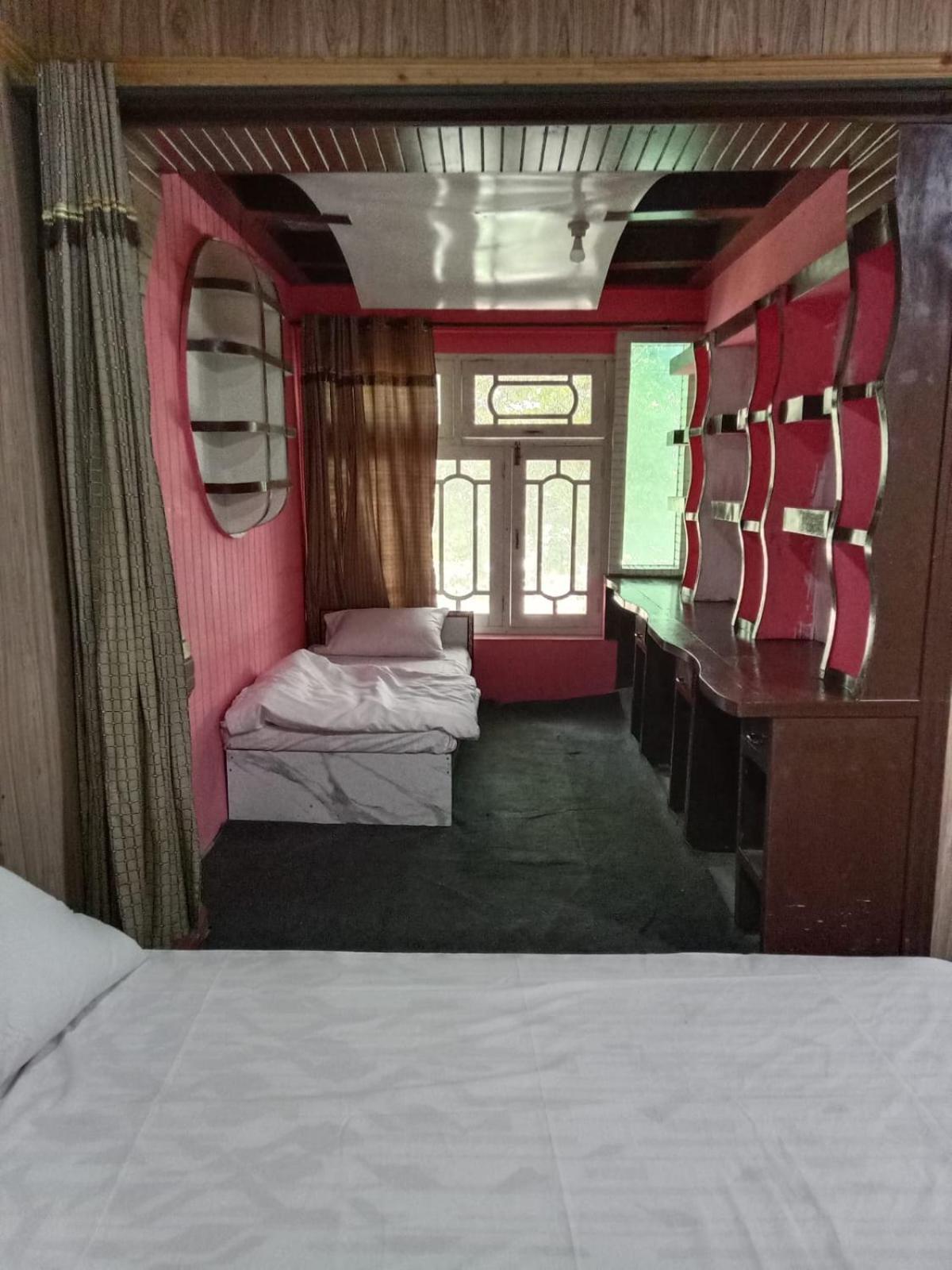 GOLDEN IBEX Guesthouse Skardu Extérieur photo