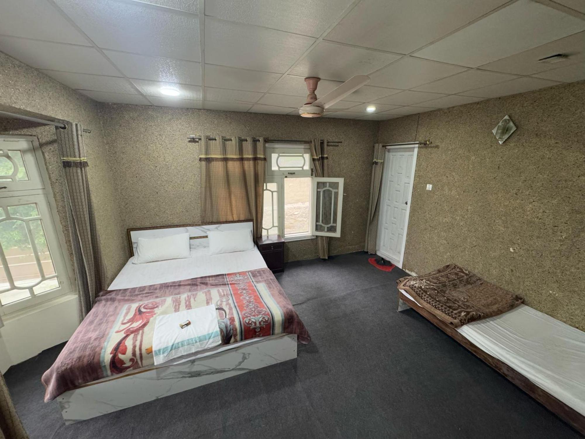 GOLDEN IBEX Guesthouse Skardu Extérieur photo