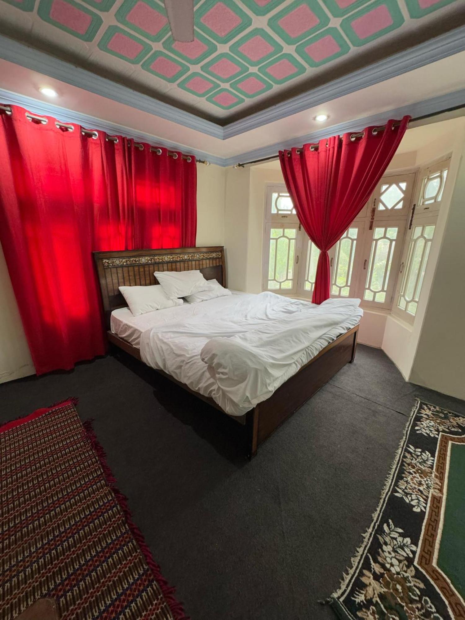 GOLDEN IBEX Guesthouse Skardu Extérieur photo